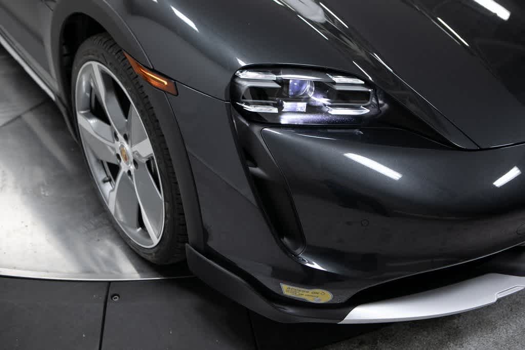 Thumbnail: 2022 Porsche Taycan - 12