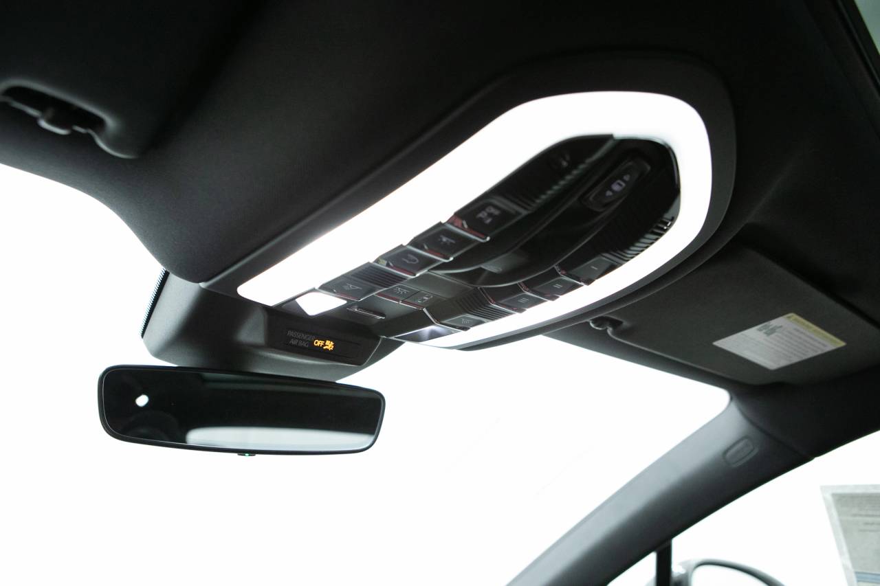 Thumbnail: 2026 Porsche Macan - 33
