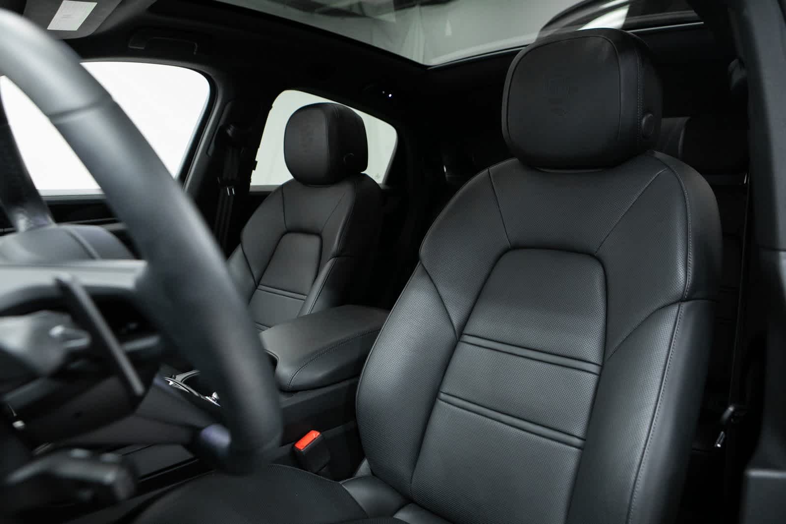 Thumbnail: 2025 Porsche Cayenne - 5