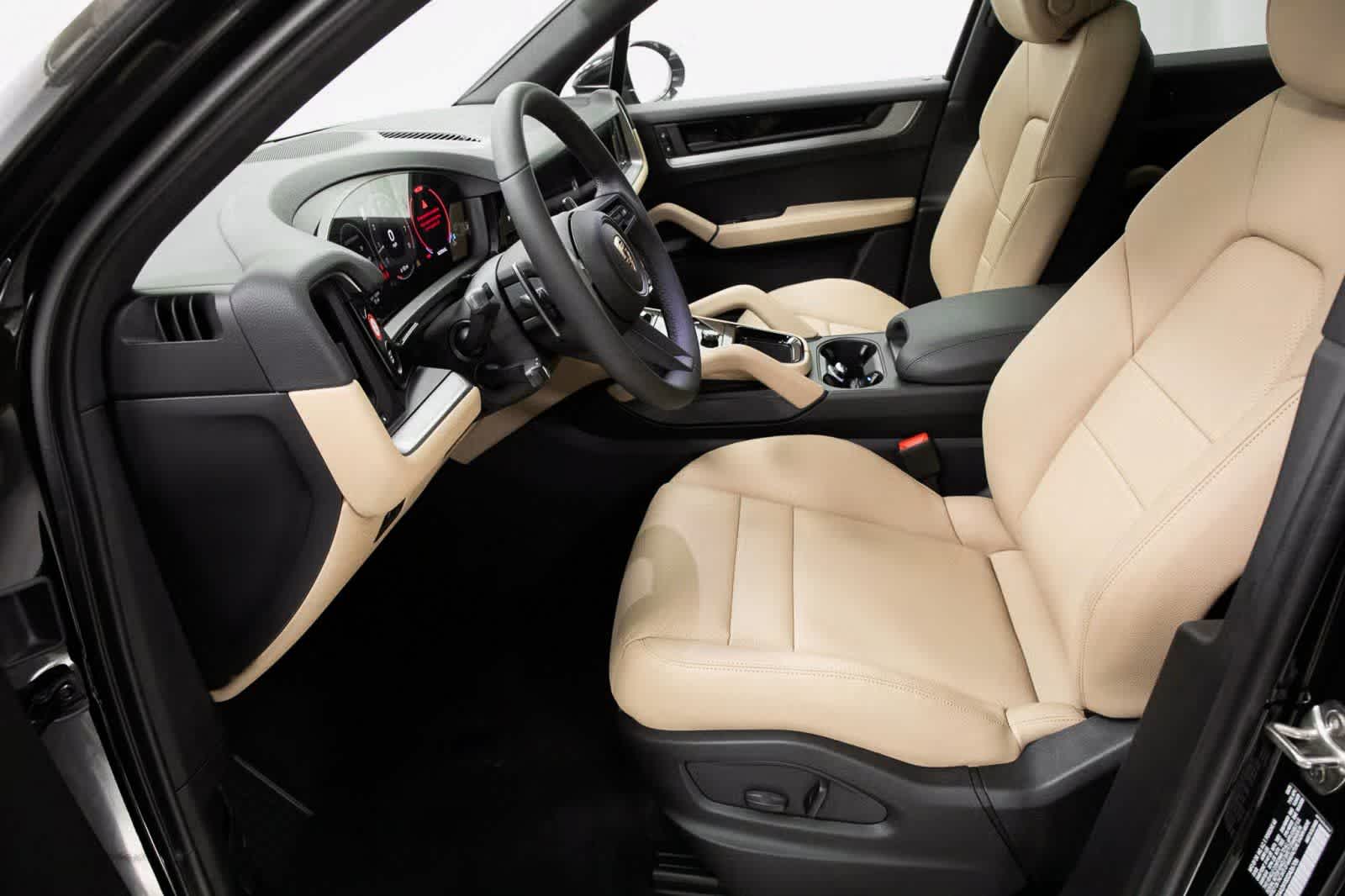 Thumbnail: 2025 Porsche Cayenne - 16