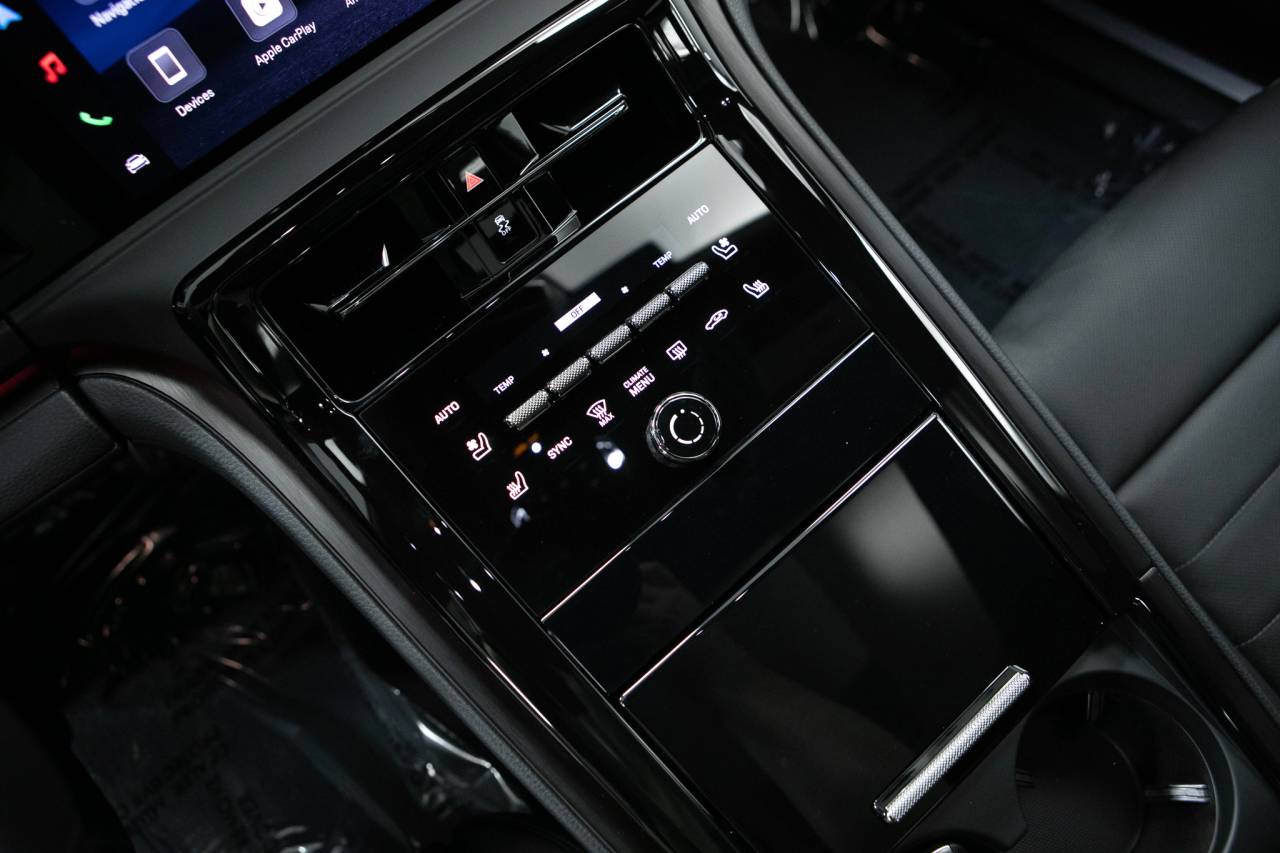 Thumbnail: 2026 Porsche Panamera - 29