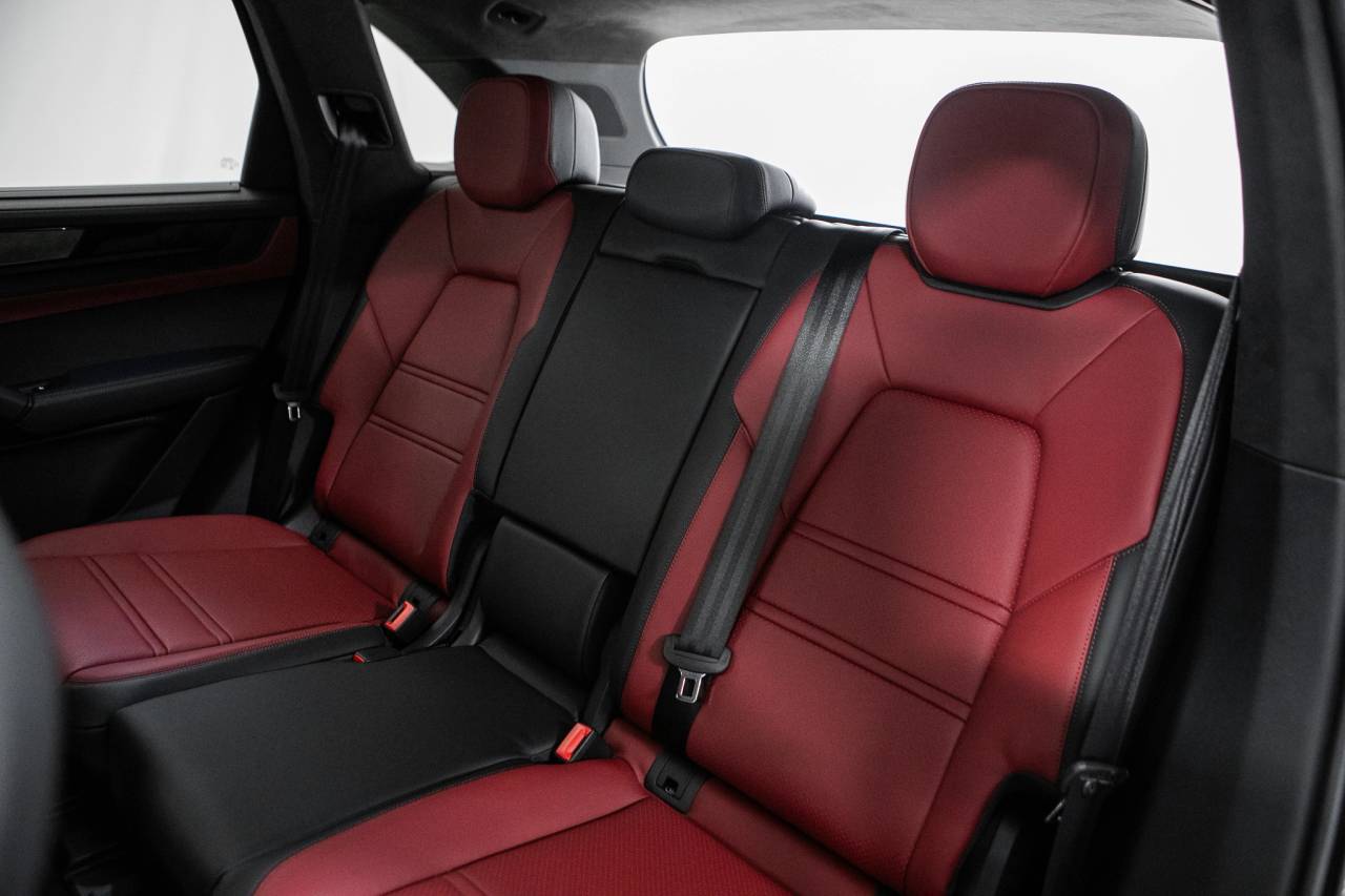 Thumbnail: 2026 Porsche Cayenne - 38