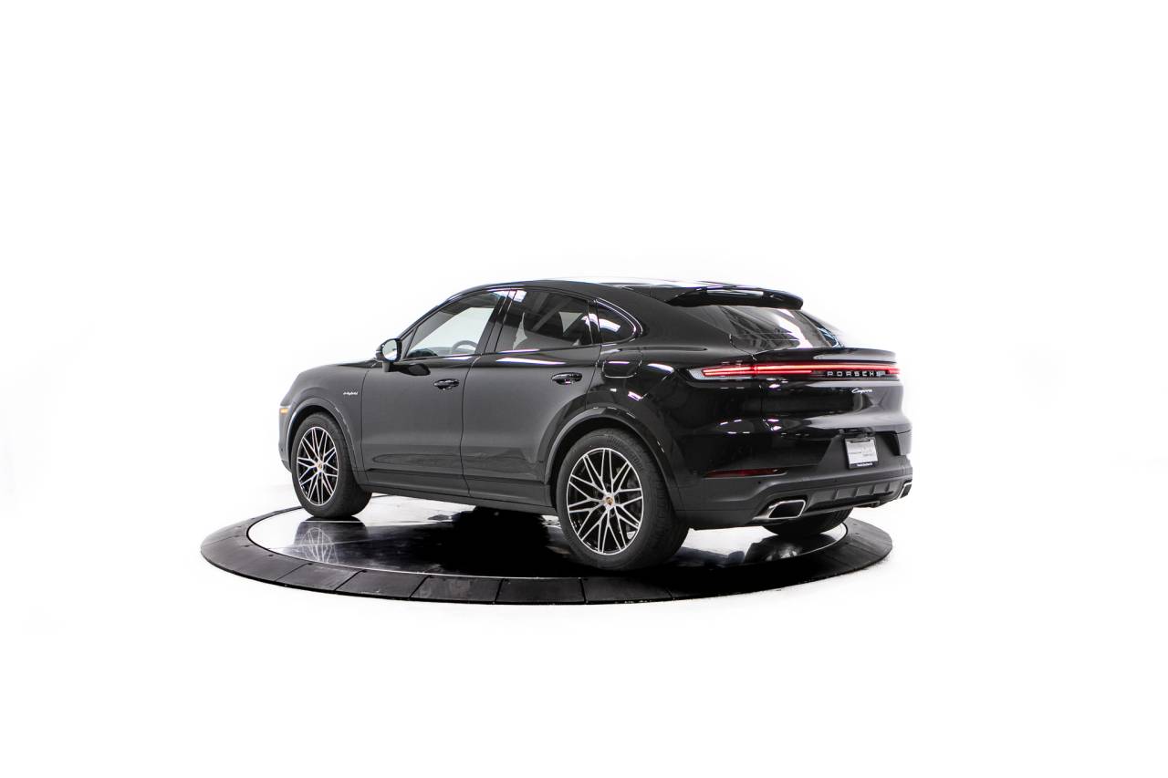 Thumbnail: 2026 Porsche  - 3