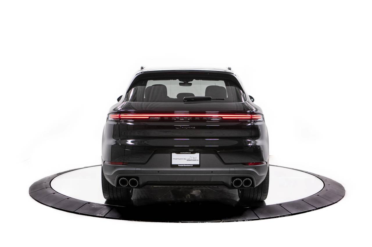 Thumbnail: 2026 Porsche Cayenne - 6