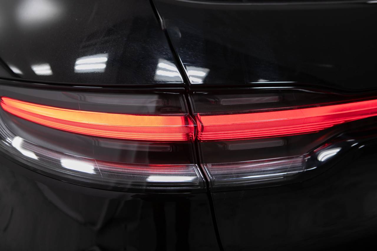 Thumbnail: 2026 Porsche Macan - 15