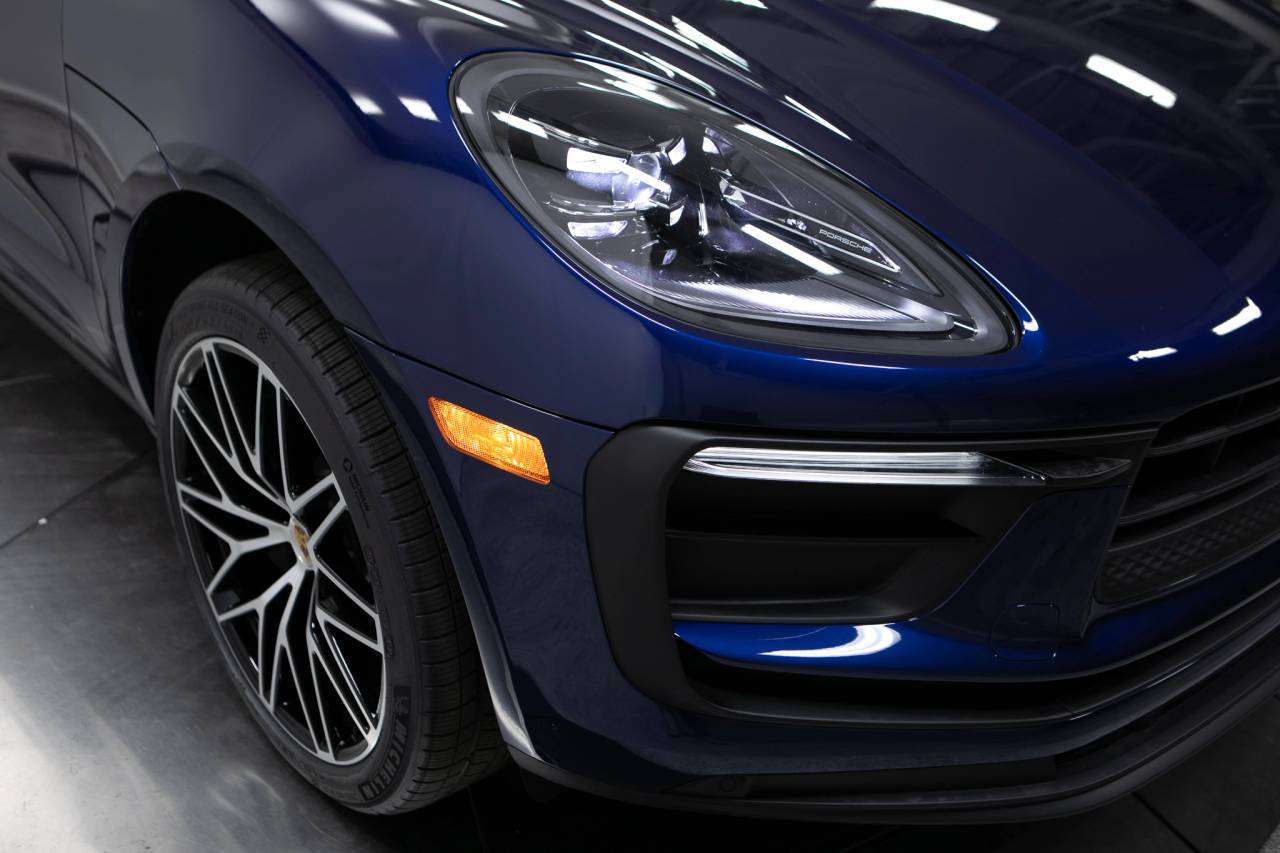 Thumbnail: 2026 Porsche Macan - 12
