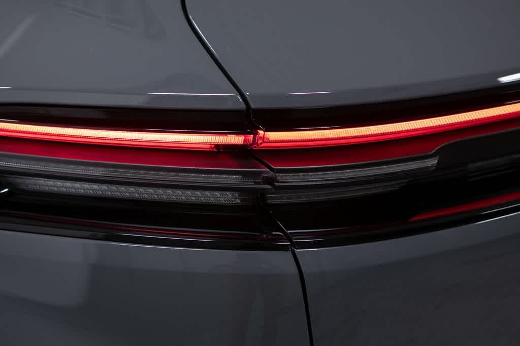 Thumbnail: 2025 Porsche Macan - 36