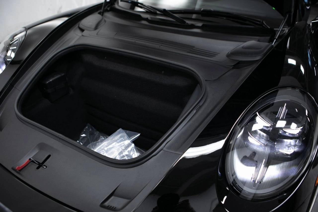 Thumbnail: 2026 Porsche 911 - 36