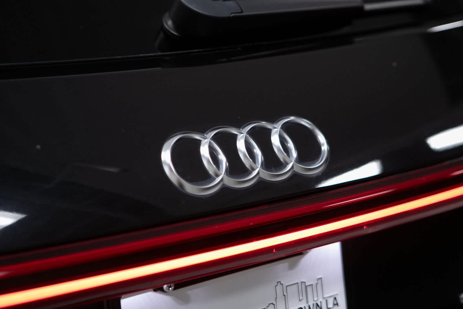 Thumbnail: 2022 Audi e-tron - 35