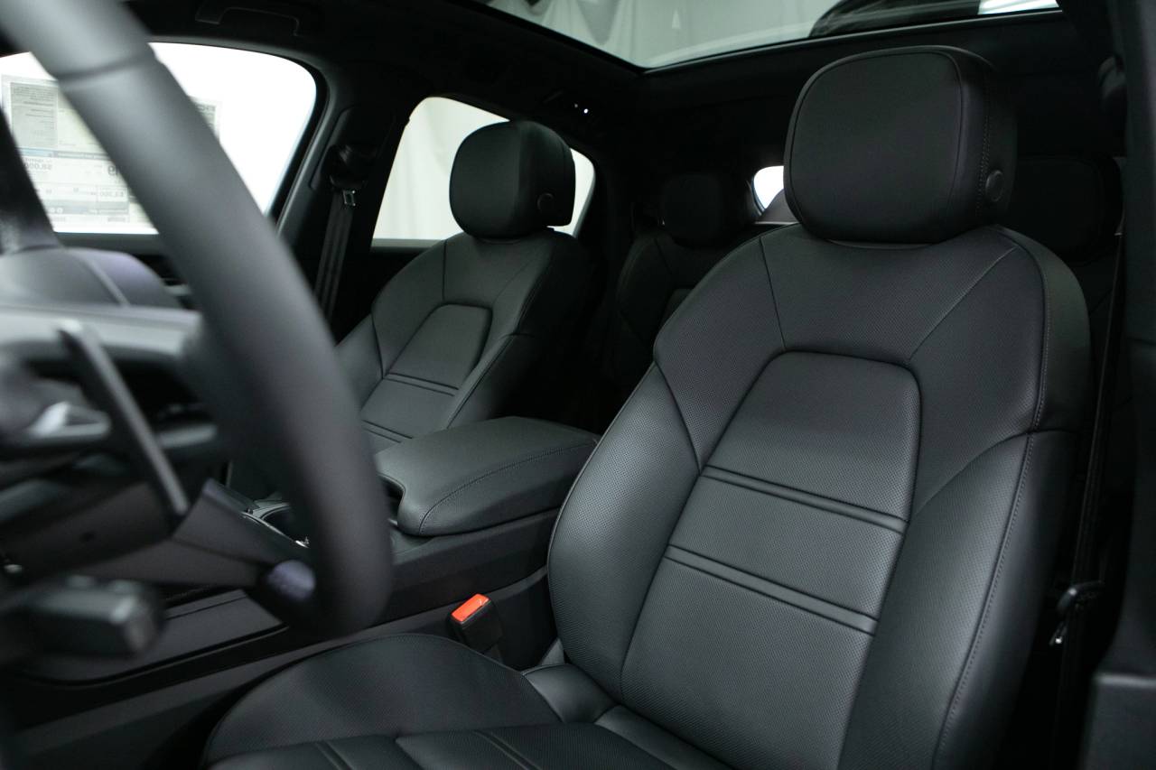 Thumbnail: 2026 Porsche  - 5