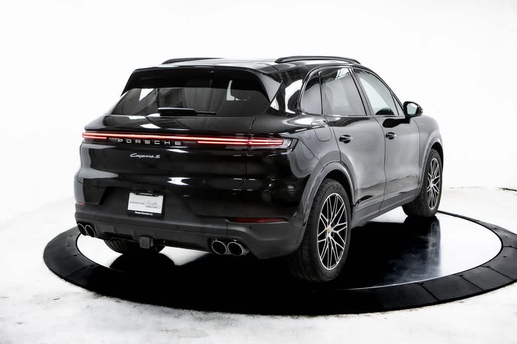 Thumbnail: 2024 Porsche Cayenne - 7