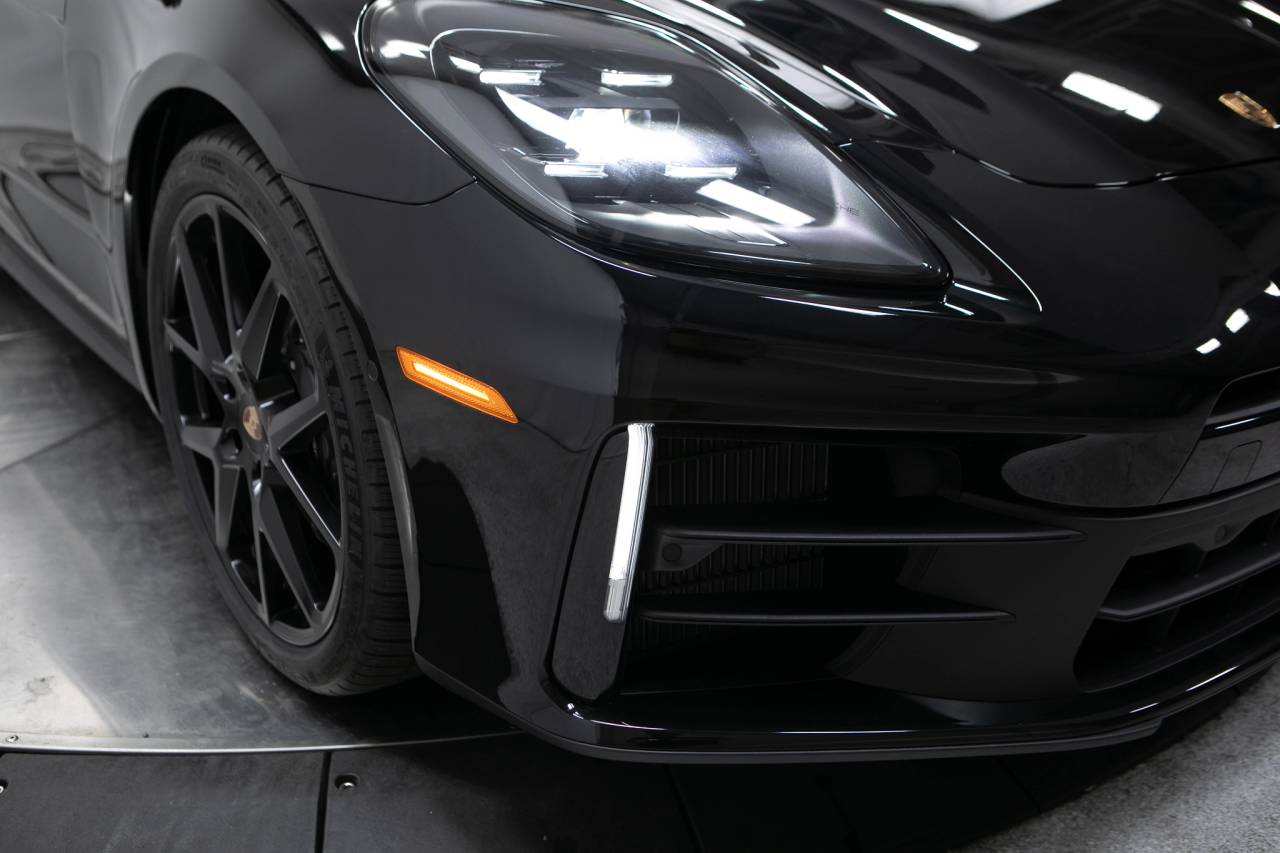 Thumbnail: 2026 Porsche Panamera - 12