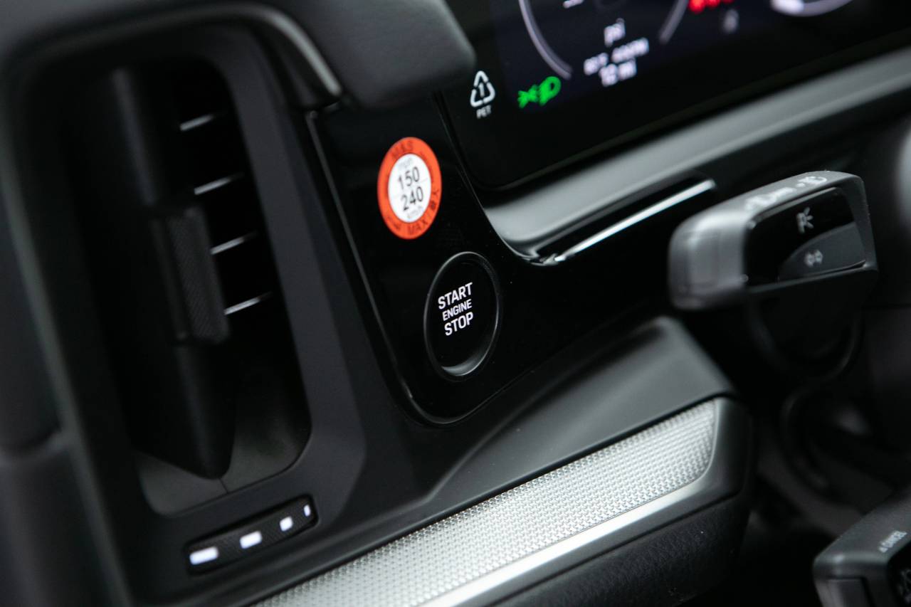 Thumbnail: 2025 Porsche Cayenne - 29