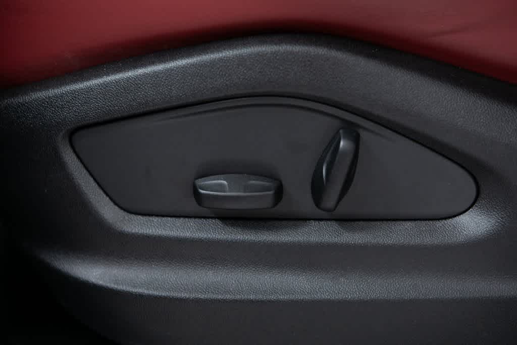 Thumbnail: 2022 Porsche Cayenne - 21