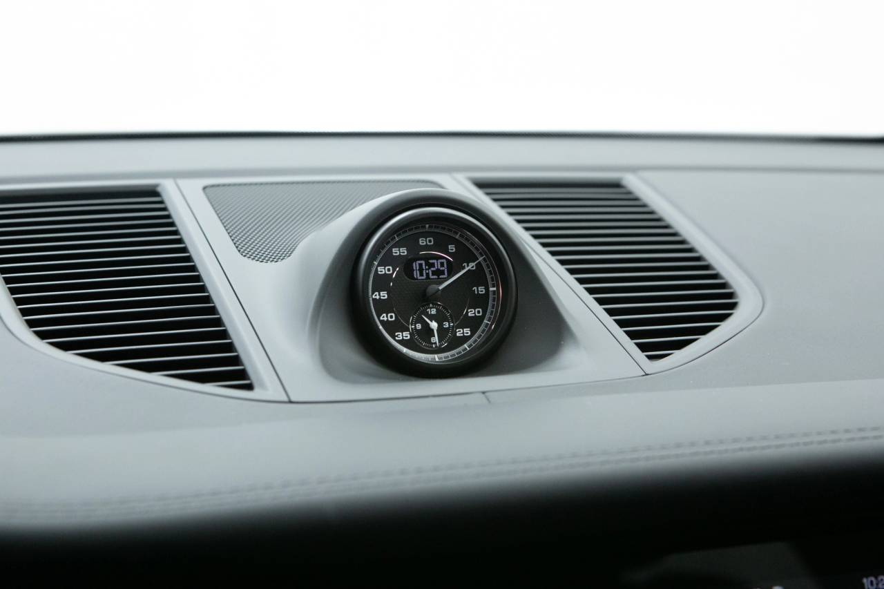 Thumbnail: 2026 Porsche Macan - 33