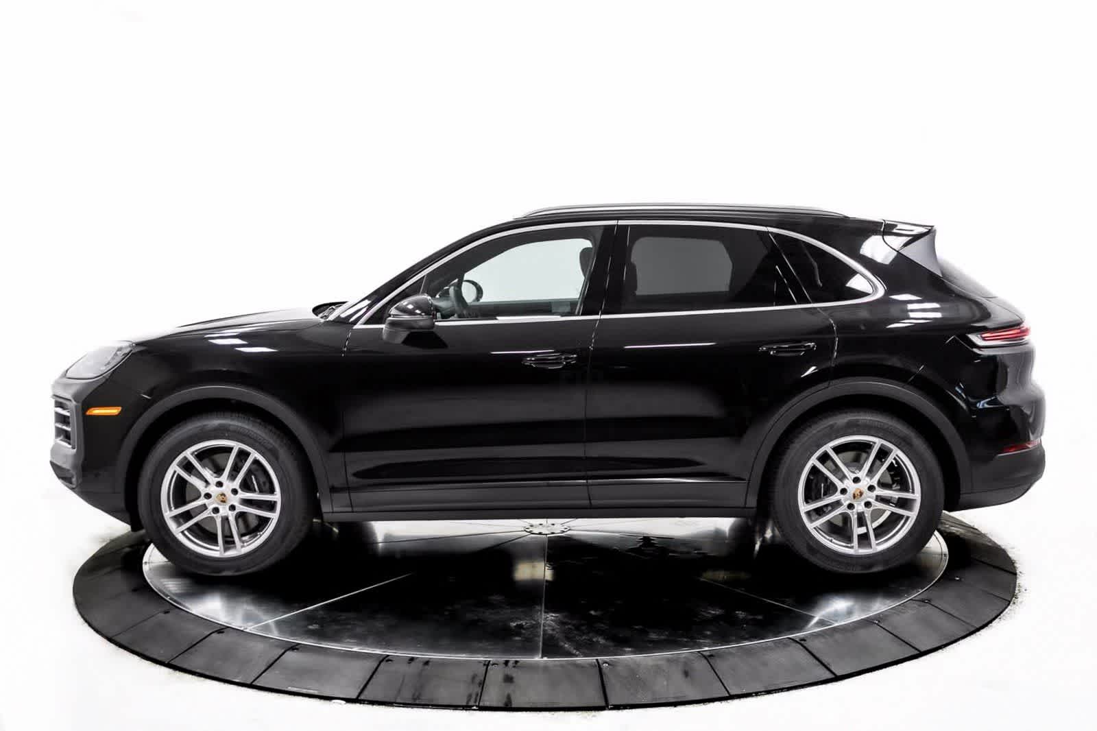 Thumbnail: 2025 Porsche Cayenne - 2