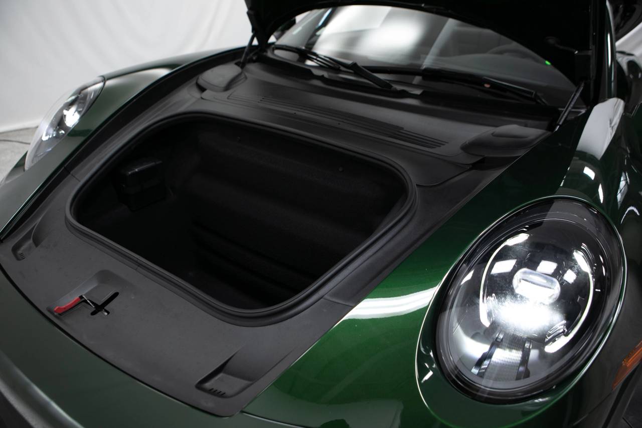 Thumbnail: 2026 Porsche 911 - 37