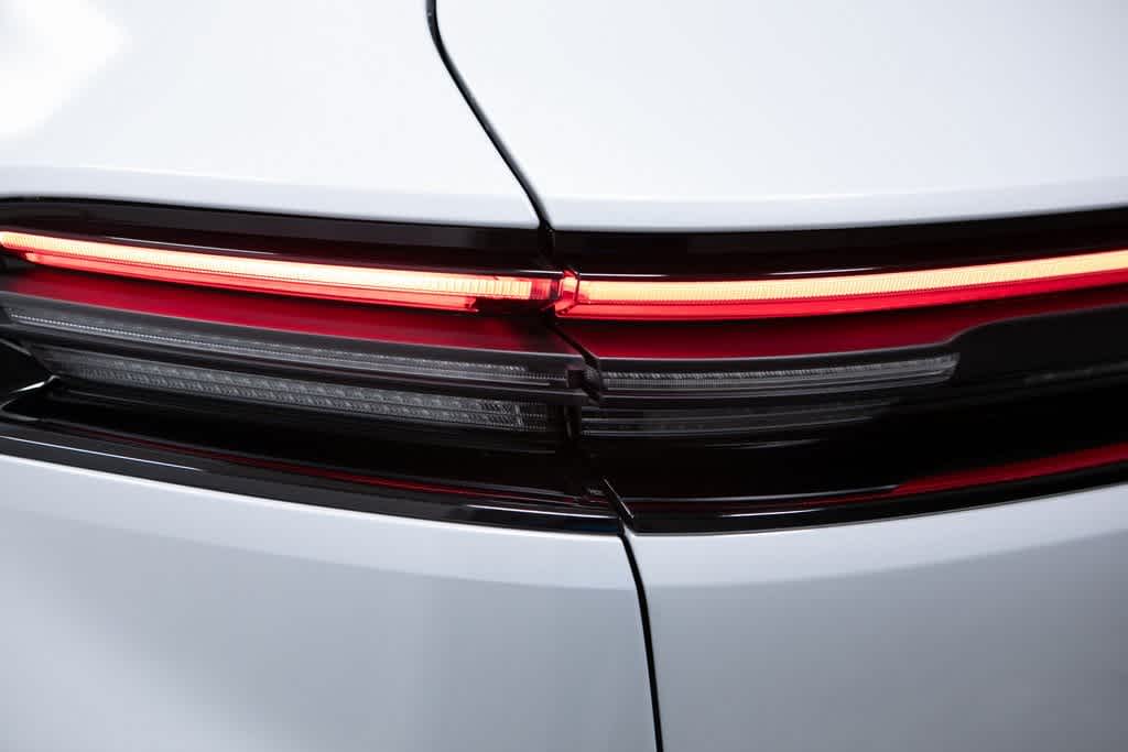 Thumbnail: 2025 Porsche Macan - 34