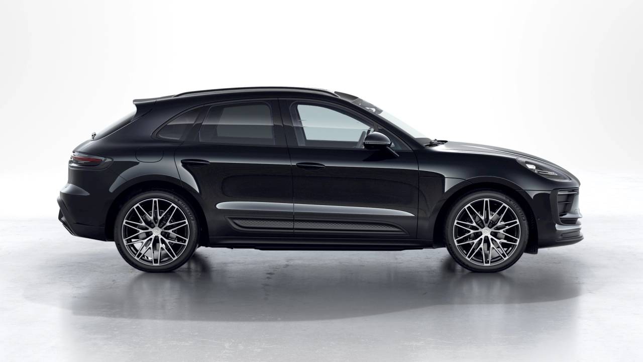 Thumbnail: 2026 Porsche Macan - 6