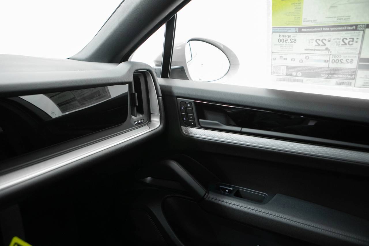 Thumbnail: 2026 Porsche  - 33