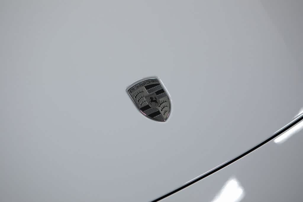 Thumbnail: 2025 Porsche Taycan - 20