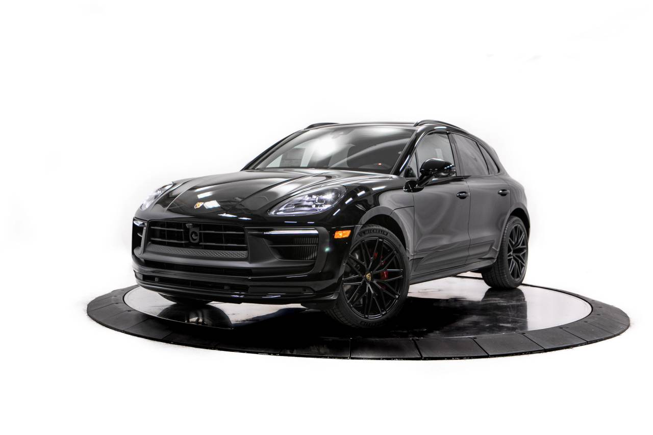 Thumbnail: 2026 Porsche Macan - 1