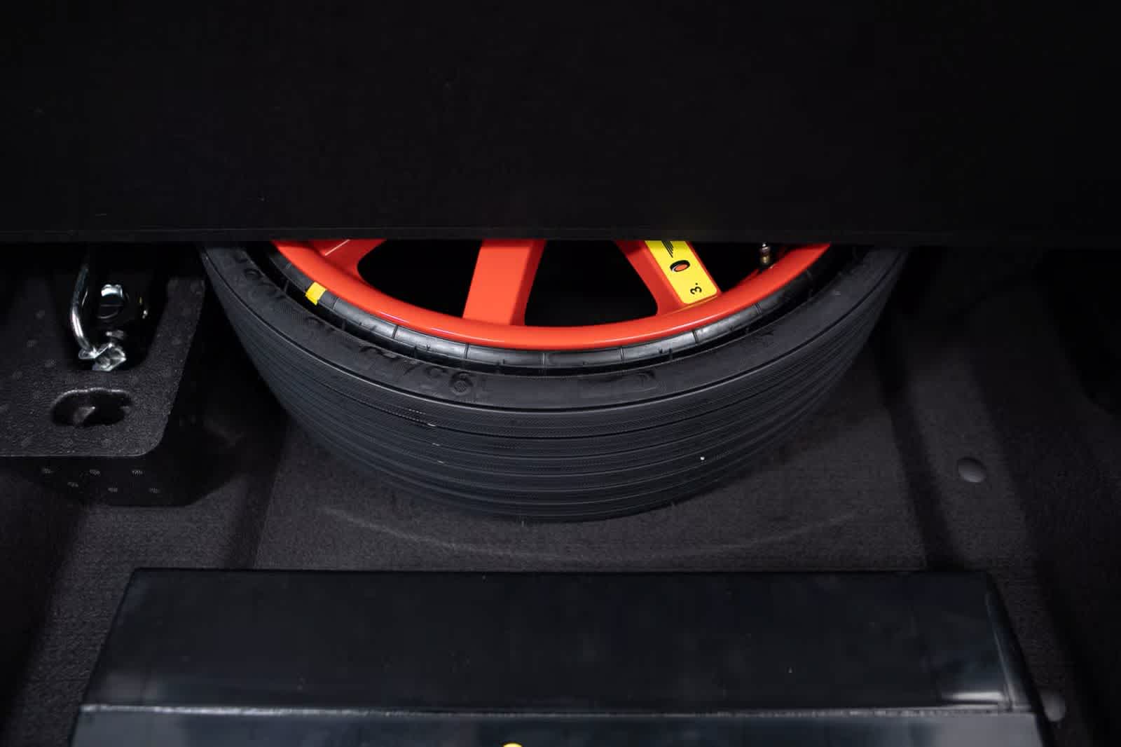 Thumbnail: 2026 Porsche Macan - 39