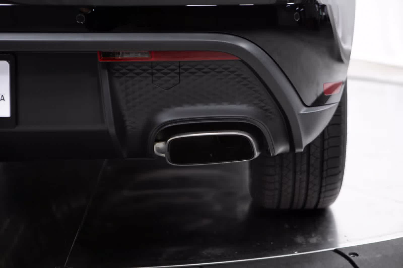 Thumbnail: 2026 Porsche Macan - 20