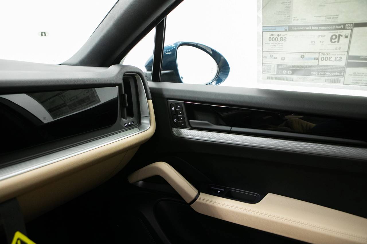 Thumbnail: 2026 Porsche  - 32