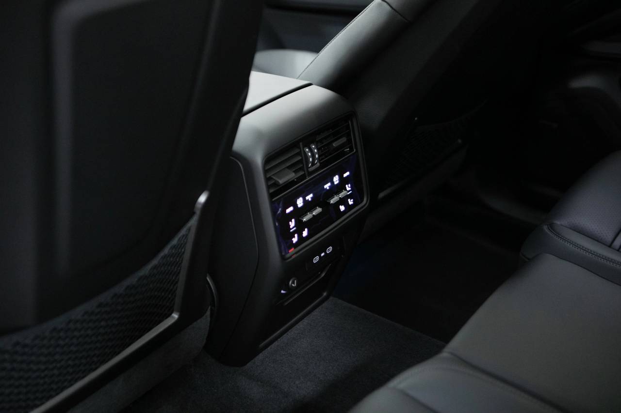 Thumbnail: 2026 Porsche Cayenne - 35