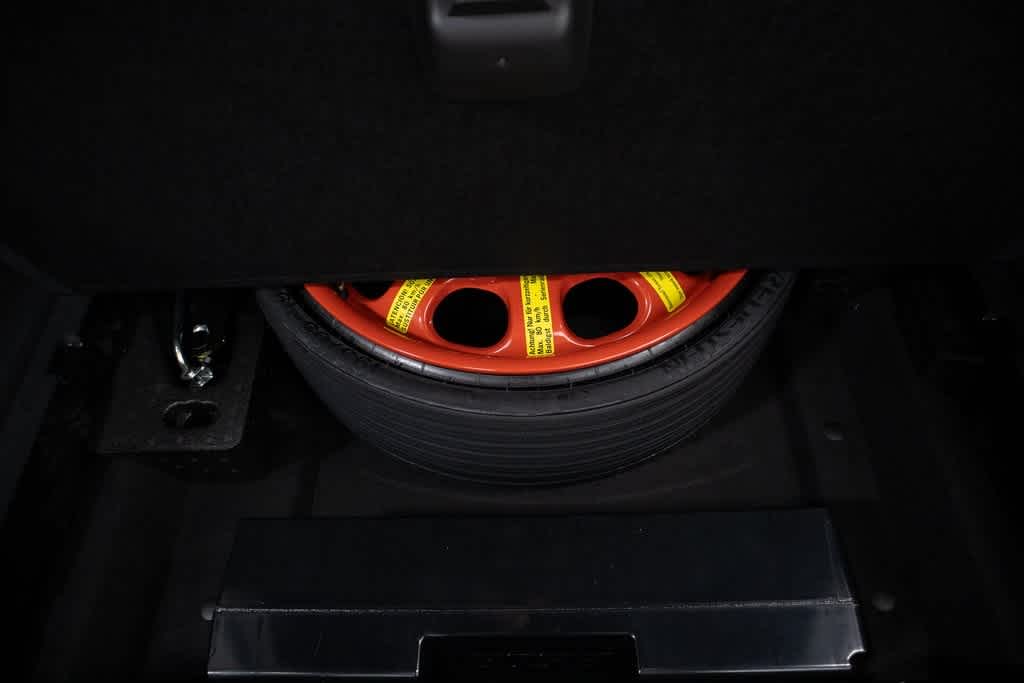 Thumbnail: 2024 Porsche Macan - 32