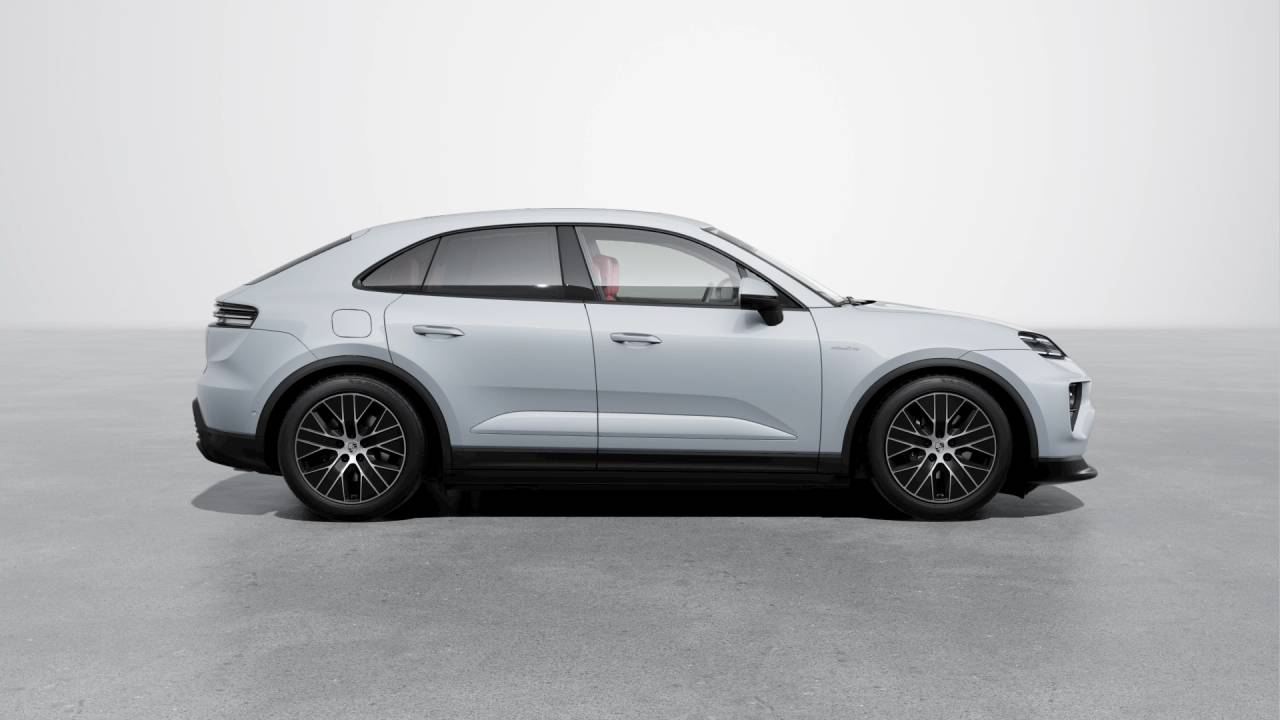 Thumbnail: 2026 Porsche Macan - 6