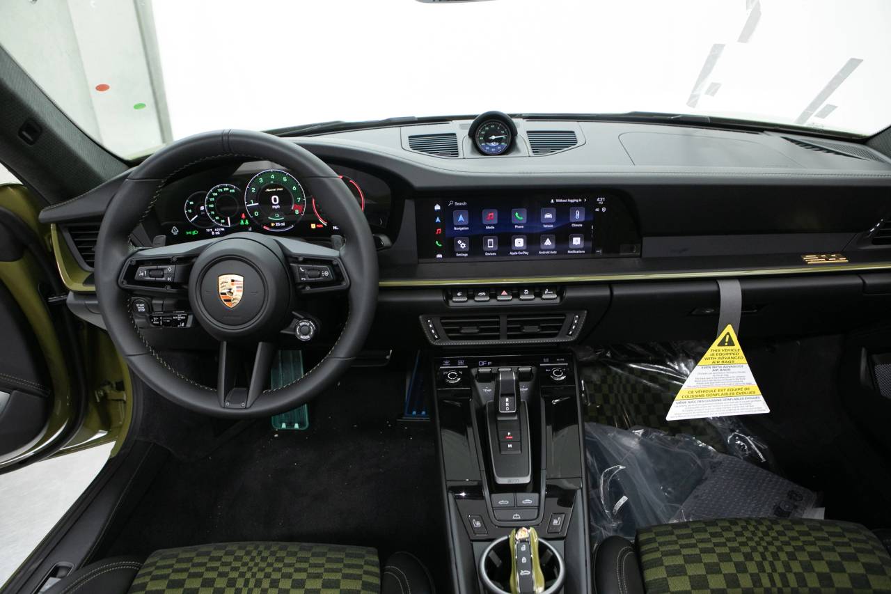 Thumbnail: 2026 Porsche 911 - 21