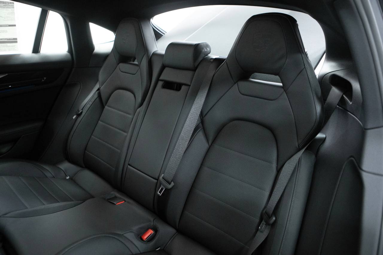 Thumbnail: 2026 Porsche Panamera - 34