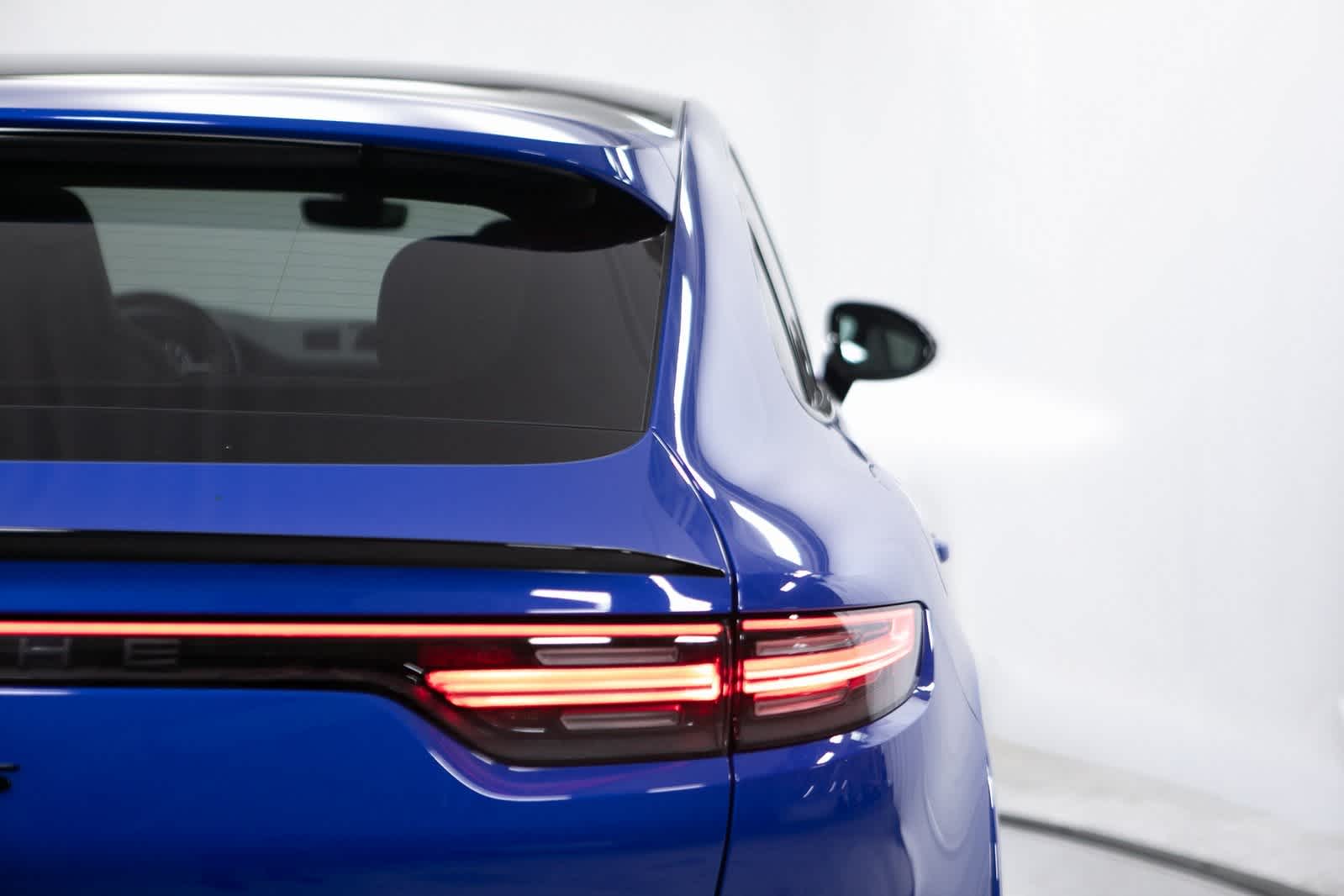 Thumbnail: 2023 Porsche Cayenne - 37