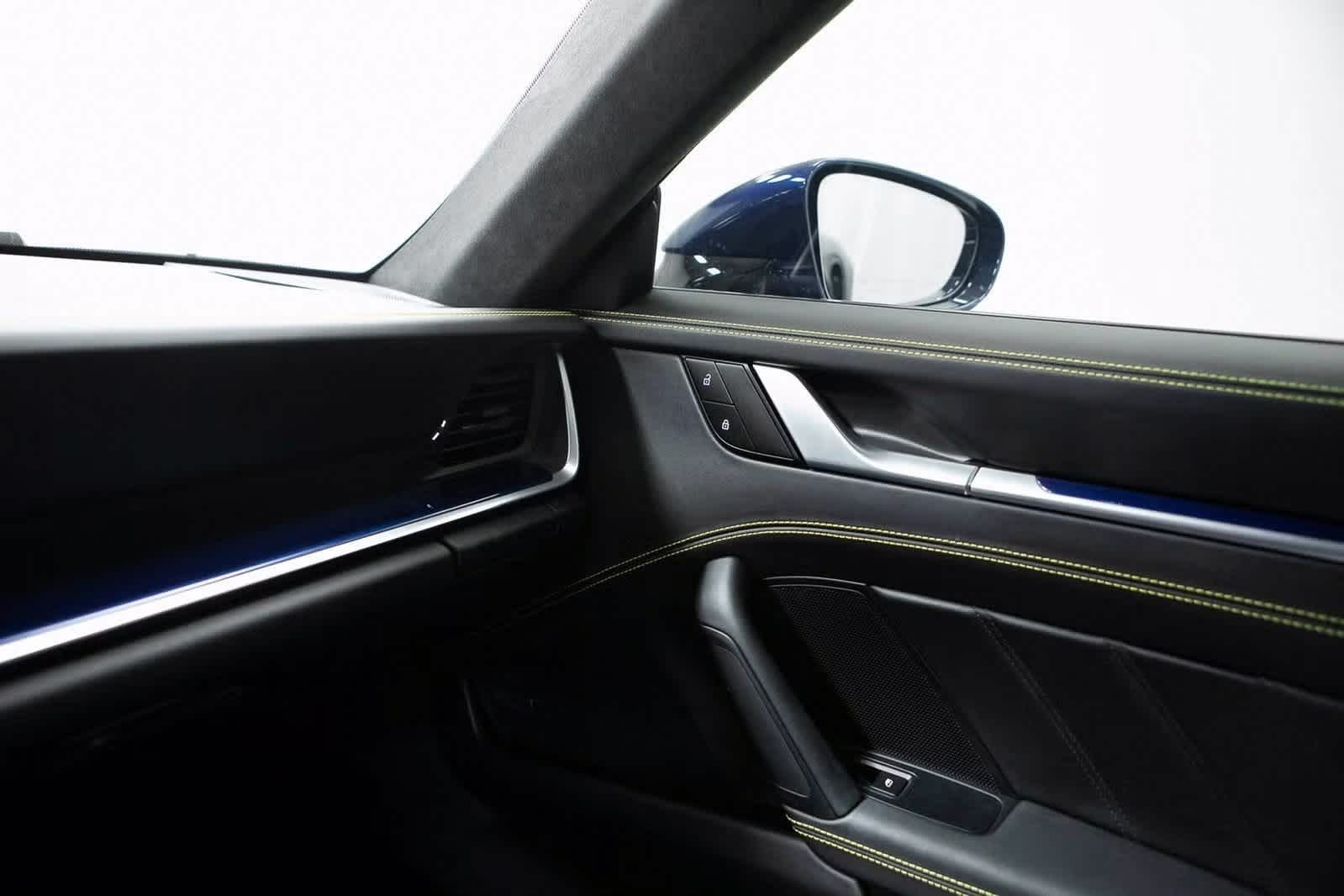 Thumbnail: 2023 Porsche 911 - 25