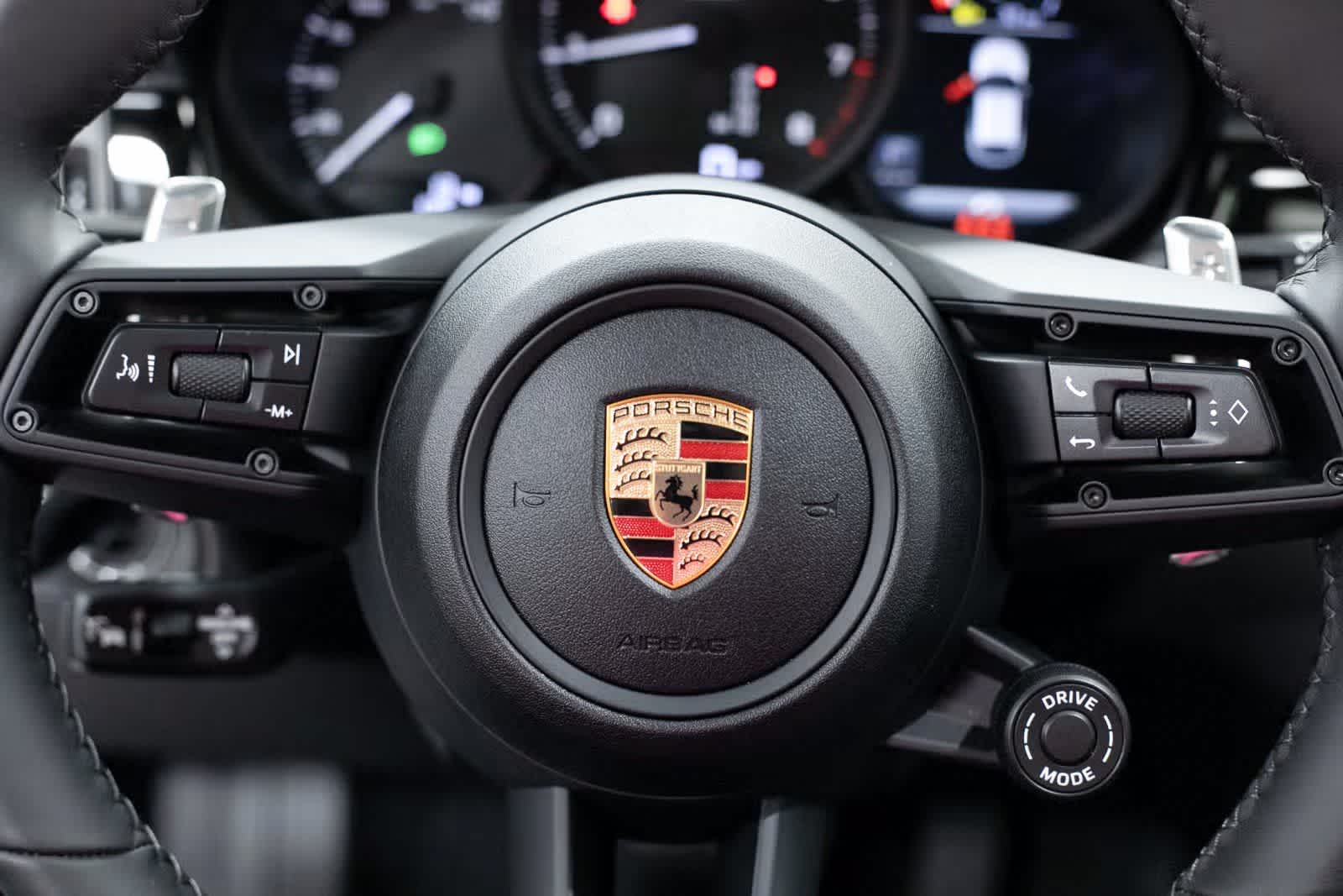 Thumbnail: 2025 Porsche Macan - 14