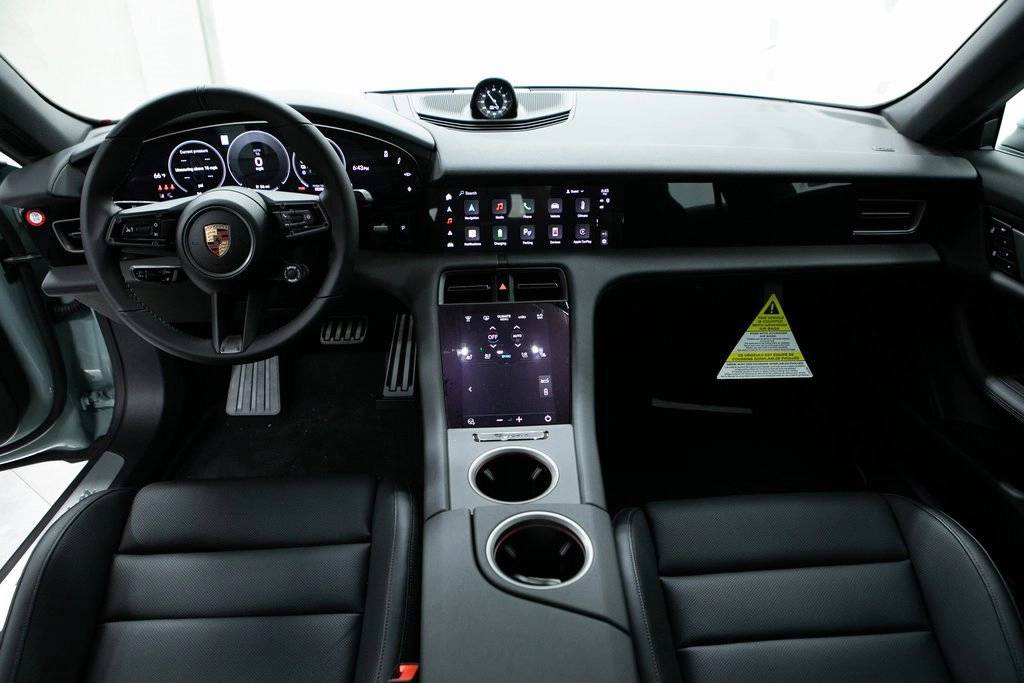Thumbnail: 2025 Porsche Taycan - 13