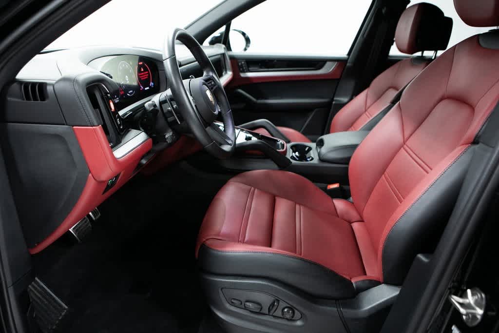 Thumbnail: 2024 Porsche Cayenne - 20