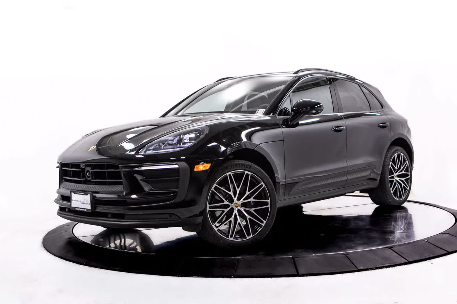 Thumbnail: 2026 Porsche Macan - 1