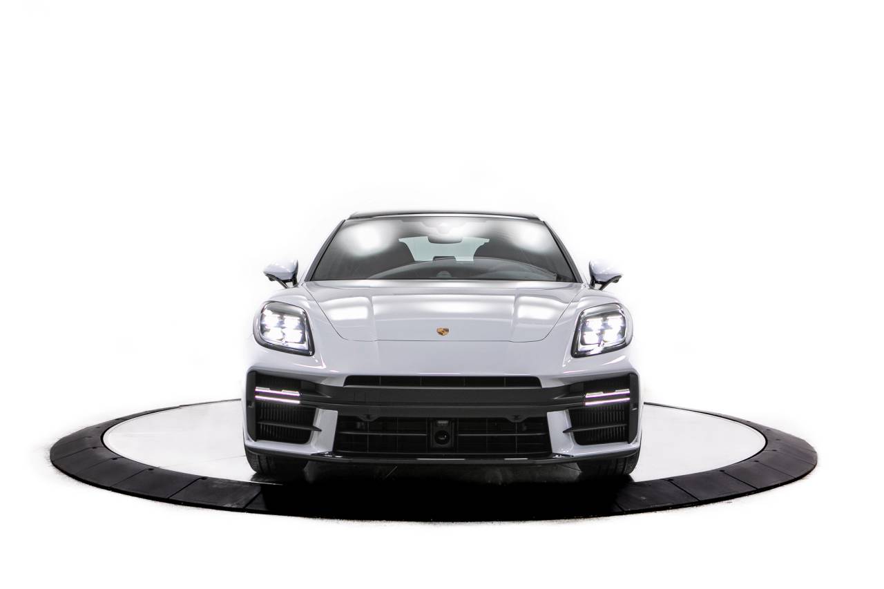 Thumbnail: 2026 Porsche Panamera - 10