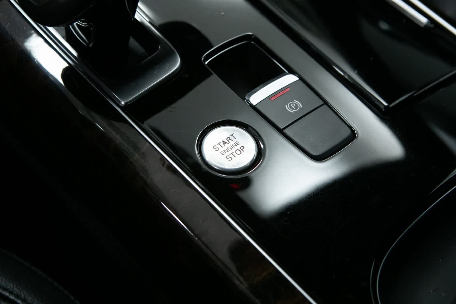 Thumbnail: 2017 Audi A8 - 24