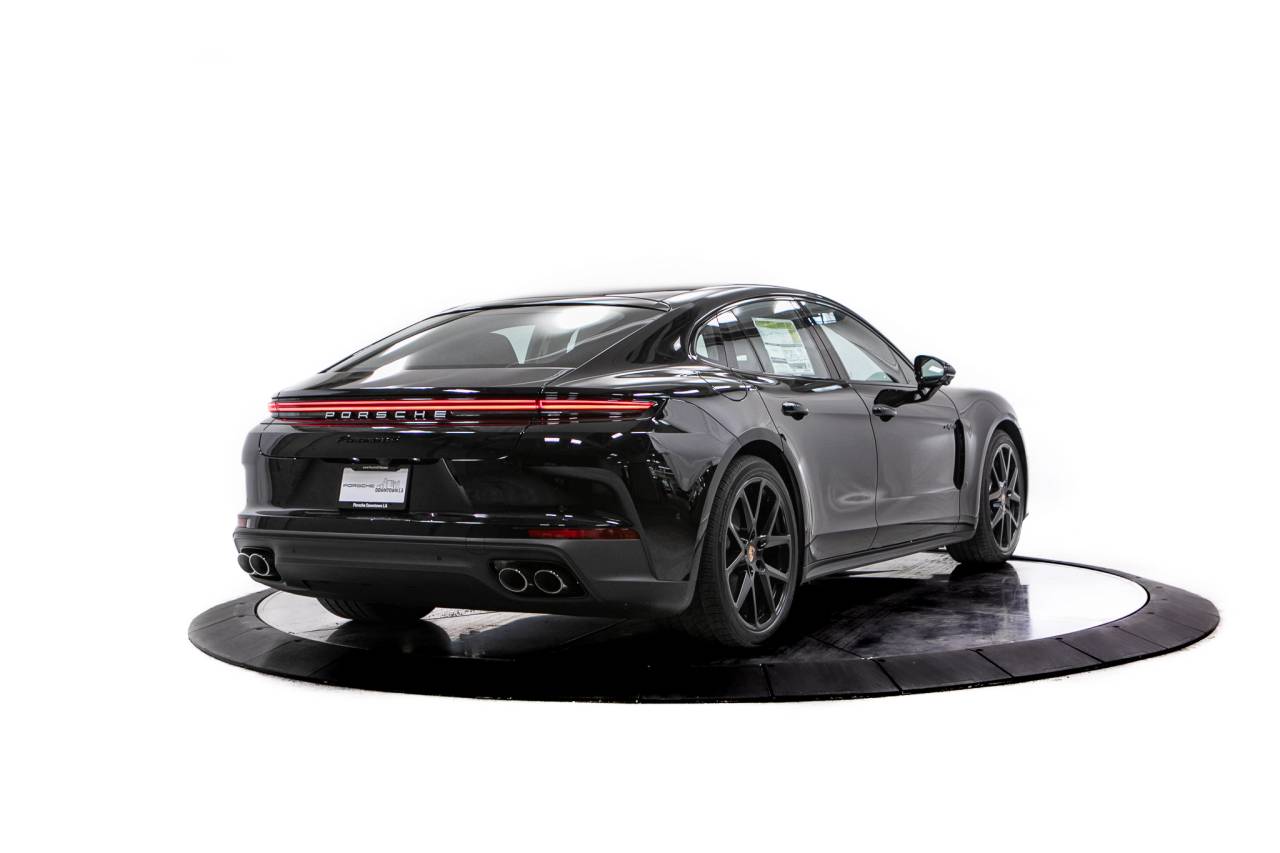 Thumbnail: 2026 Porsche Panamera - 7