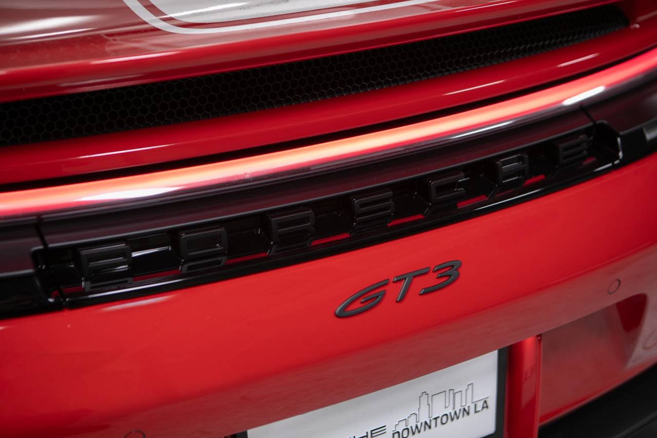 Thumbnail: 2026 Porsche 911 - 15