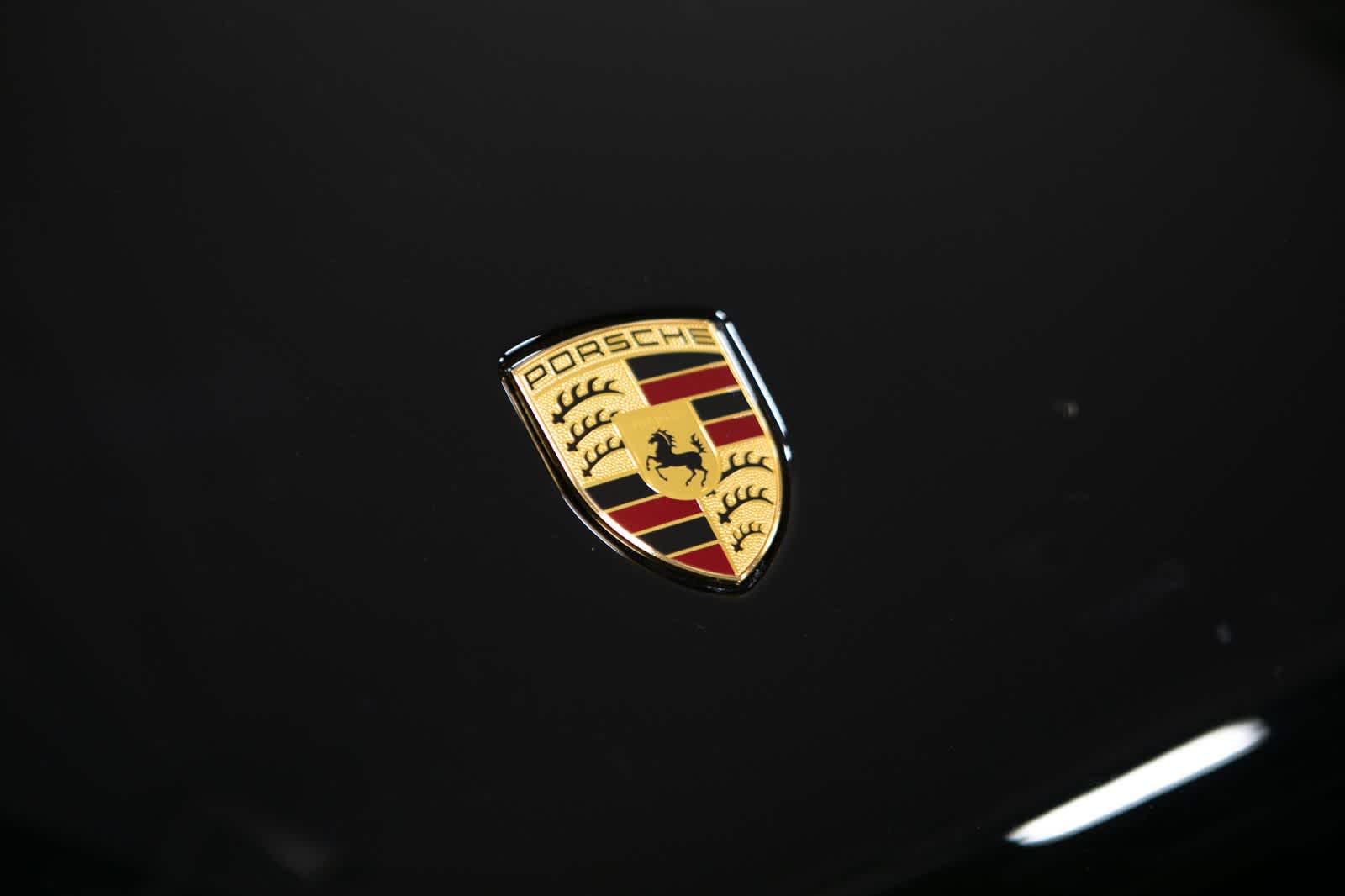 Thumbnail: 2026 Porsche Macan - 17