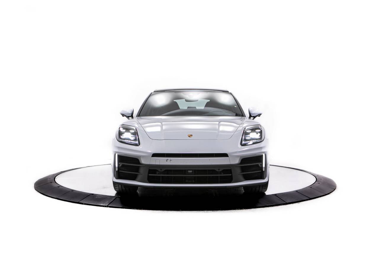 Thumbnail: 2026 Porsche Panamera - 10