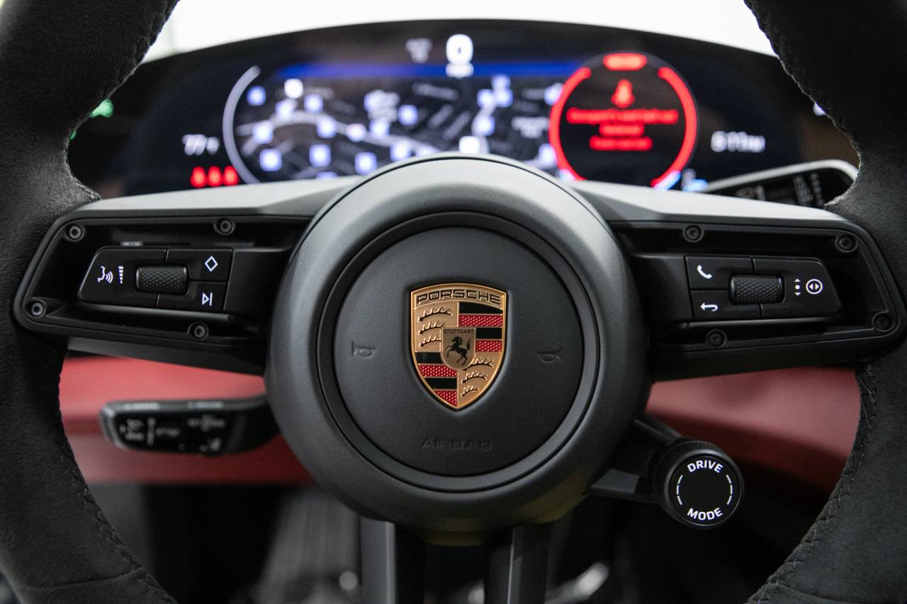 Thumbnail: 2026 Porsche Taycan - 20