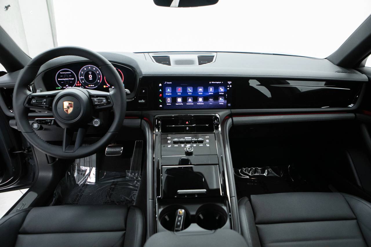 Thumbnail: 2026 Porsche Panamera - 20