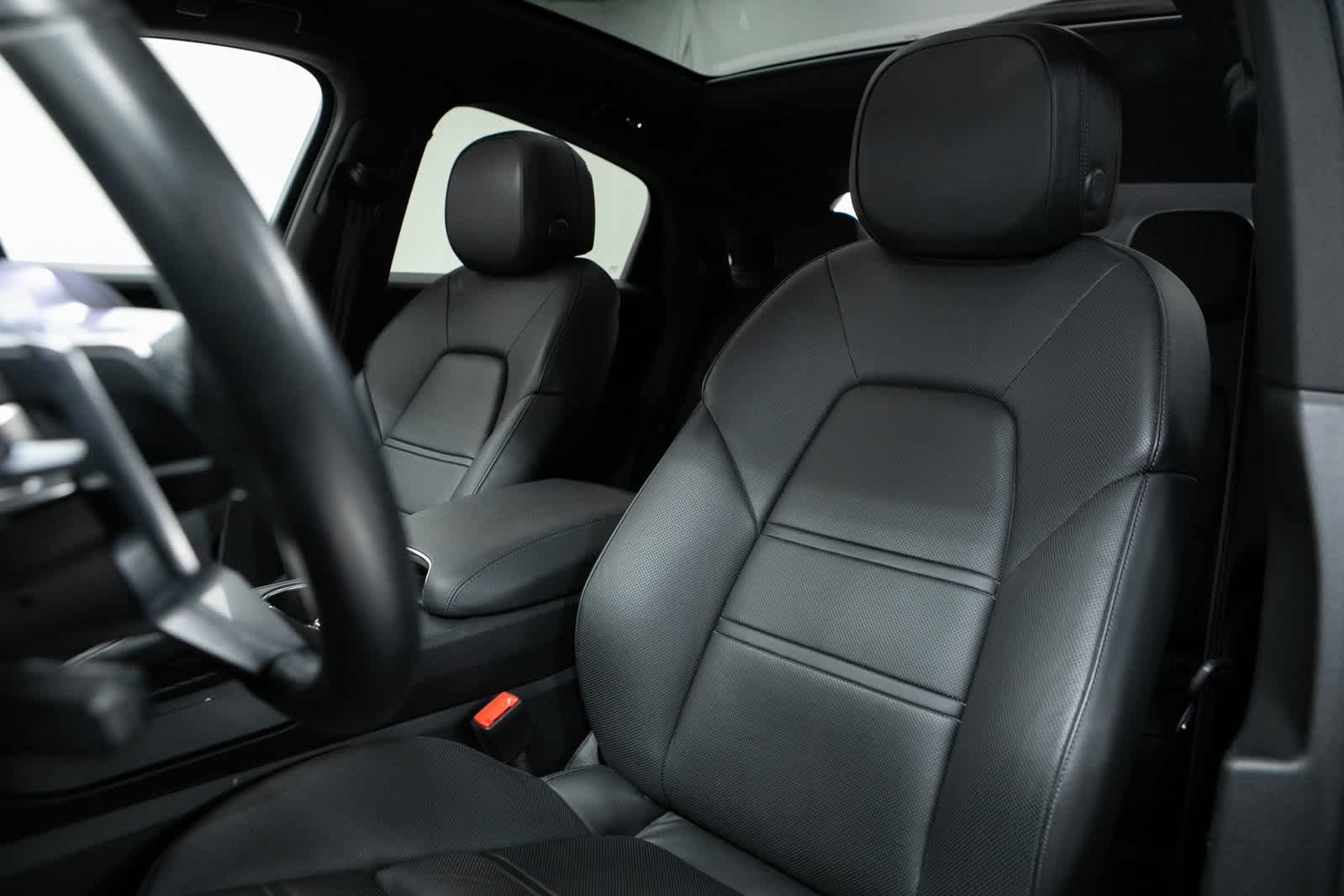 Thumbnail: 2022 Porsche Cayenne - 5