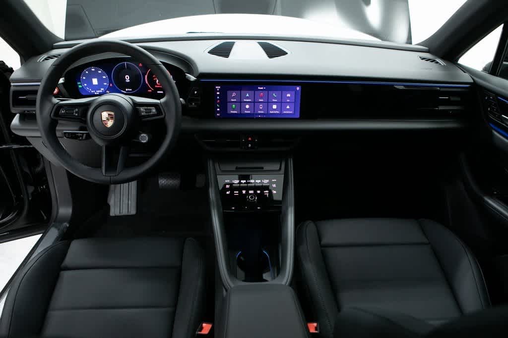 Thumbnail: 2025 Porsche Macan - 13